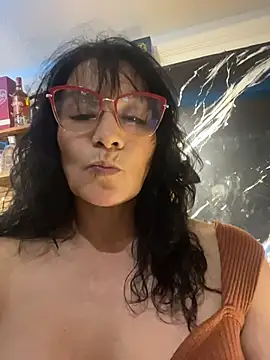 _Pamela04 - 2 fingers in my ass+ spank ass x 10
