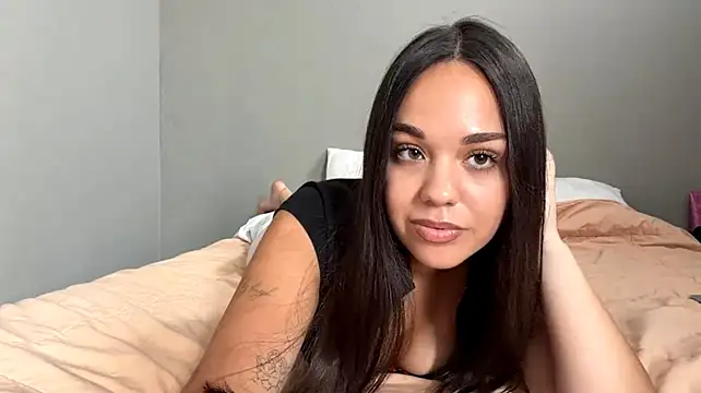 RevivingZloty - Open up my cleavage a more)