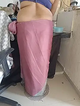 _in_v_a_n_i_ll_a - Boobs oil massage