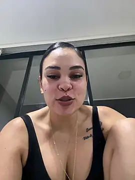 FOX_LATINA - Squirt in face