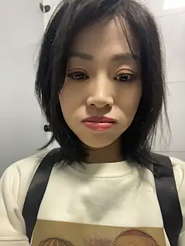 Lipinger - 公园不穿内衣直播30分钟
