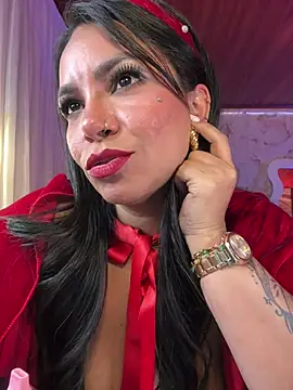 Vicky_Saidi - Squeeze Red's Boobs 🍒