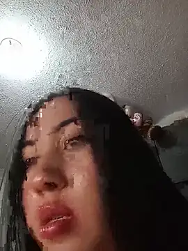 Sophie_col - Show milk + suck tits