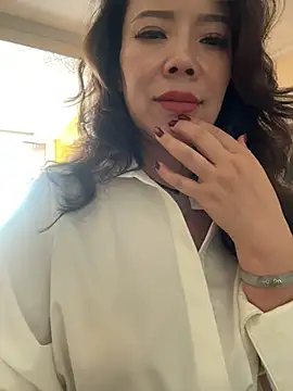 Anna_kk - 对着 落地窗 自慰高潮