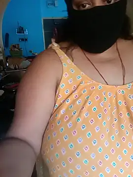 Monaa - Cucumber fucking, belan fucking in live