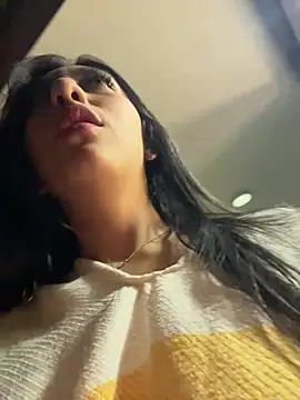 MiaJones21 - bj in topless in my bed