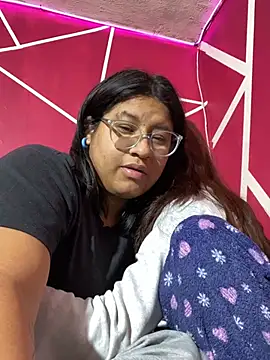 Sarah12333 - PEPINO EN LA PUSSY