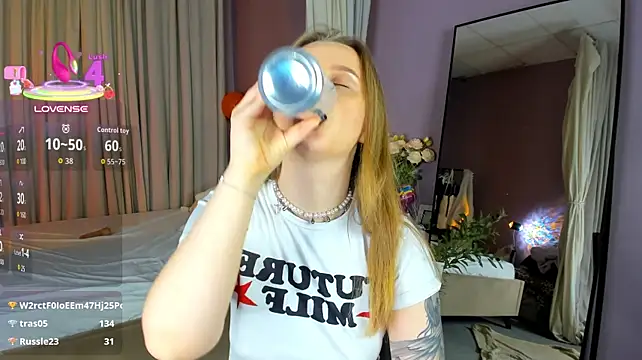 Rina_Panic - oil on ass and twerk