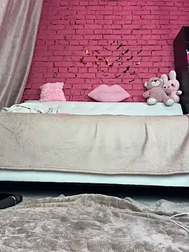 NinaVerse - 4 fingers in pussy + SQUIRT