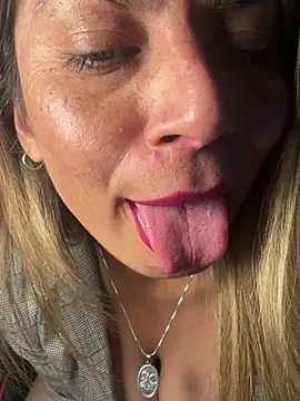 Romy-R-O - 🔥 montar dildo negro