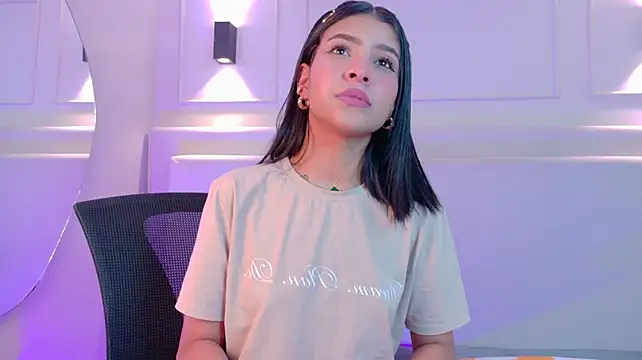 NaomiKlarc
