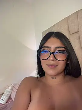Nicolegh_ - Fingering pussy no mercy +domi in clit🔥