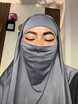 Isa-anbar - Licking cock, imagine yours