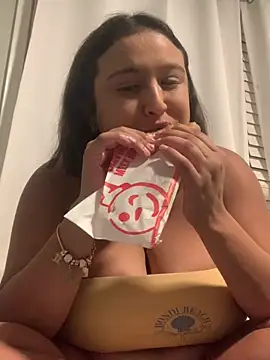 Bbwbelle - Snapchat + cream pie 🥧 video + 🎁