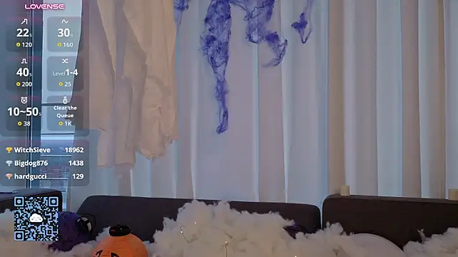 AliciaBrooks - play with my skirt
