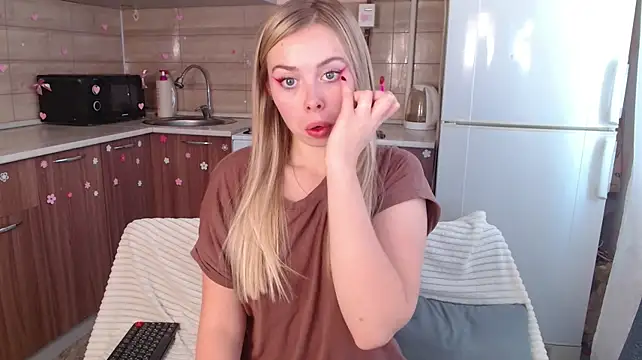 Sofiaa_here - anal plug in the ass