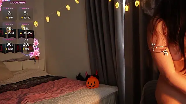 BellaTheryy - sexy doggy