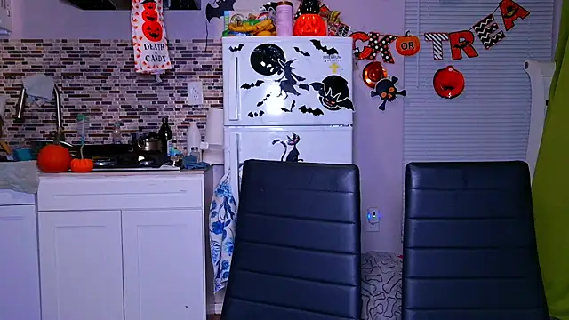 Evaroyale - ride toy and squirt