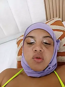 Samii_halem - masturbating with panties