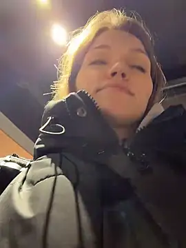 StreetSquirt - massage boobs in public