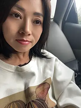 Lipinger - 公园不穿内衣直播30分钟