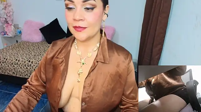 Paulina-Becerraa - show tits in oil