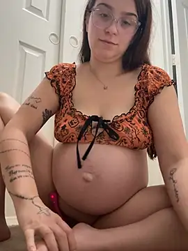 Joeystaciee - Panties off + use dildo