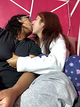 Sarah12333 - PEPINO EN LA PUSSY