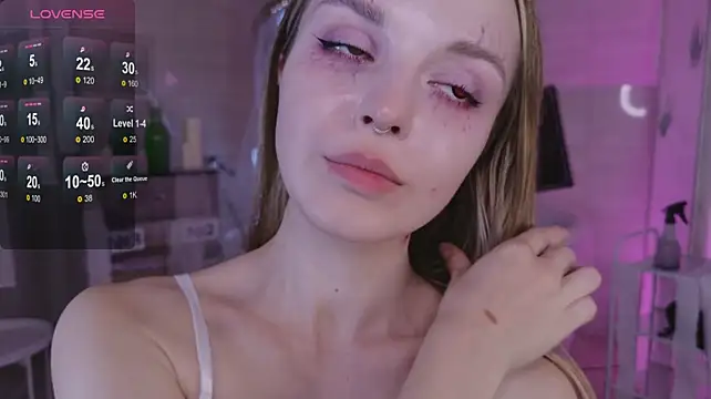 Reychellle - Massage Zombie Debbie’s boobs 💗🧟‍♀️
