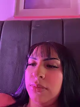 Hilary_pinkk