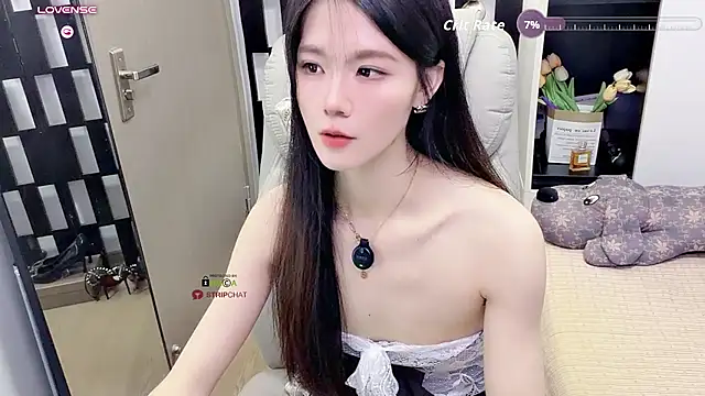 Yueyue-MM - 下空小狗侧趴+打pp20下