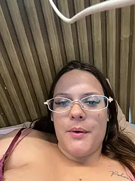 Laryssinha_69 - Plug no cuzinho