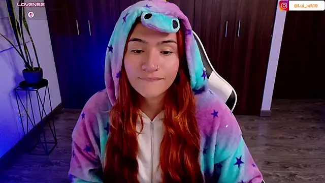 ImLui_lu - Open my legs show and spank pussy