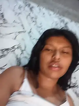 Mali-CeMuse - Dildo in pussy