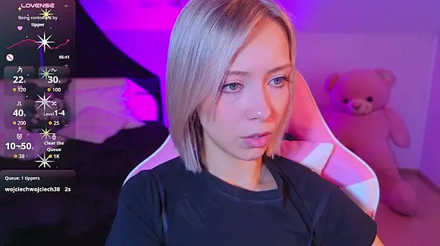 Bowbb - flash tits