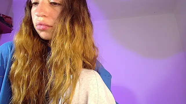 Sara_lee01 - Sensual dance + close-up teasing
