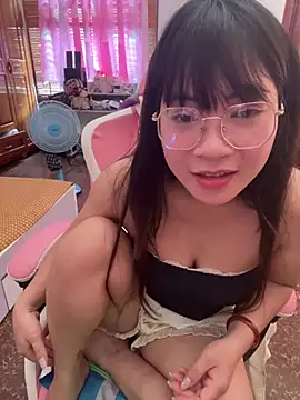 -Lyly_69 - Show zoom 30p