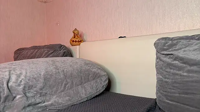 Tinyvivy - Flash Boobs