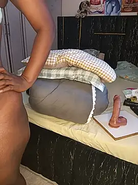 Firewaist - Flash boobs