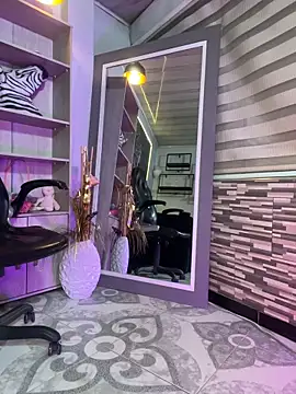 Saraa-Love - OIL TITS + BOUNCE
