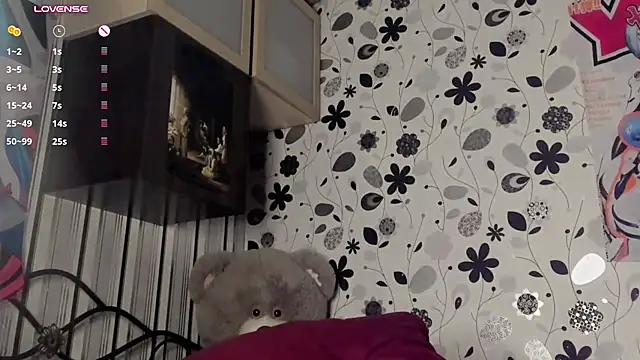 LynHillaire - teasing with panty straps ^-^