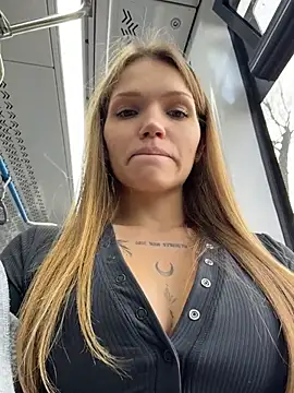 StreetSquirt - show naked boobs in men’s wc