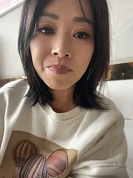 Lipinger - 公园不穿内衣直播30分钟