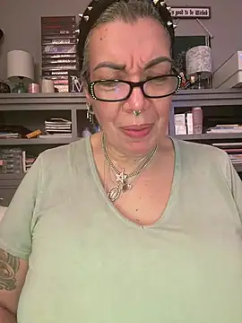 Dieseldame1313 - Hey guys topless dance