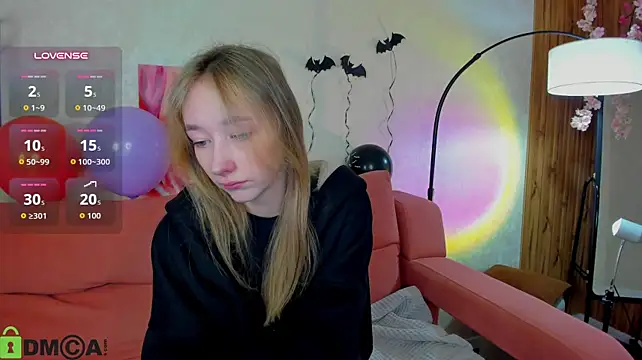 Miche1le_Allenne - tease u in doggy!