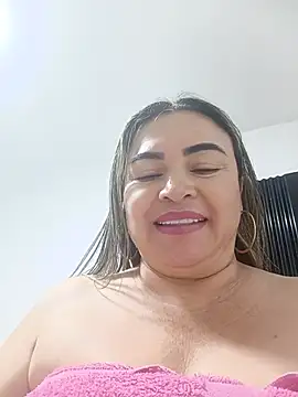 Candy69- - Ensucia mis bragas nuevas 🤤