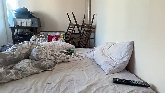 Diamond_Tyler - Show me your hairy pussy