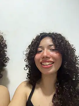 Cutecurly - Shake bobs 🍒 flash