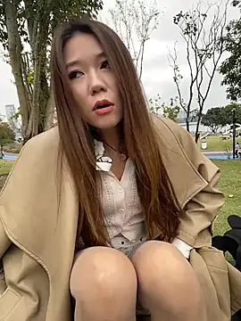 Mia999 - 户外假鸡吧抽插1分钟