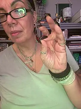 Dieseldame1313 - Hey guys topless dance
